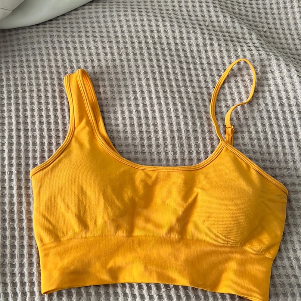 Sports bra